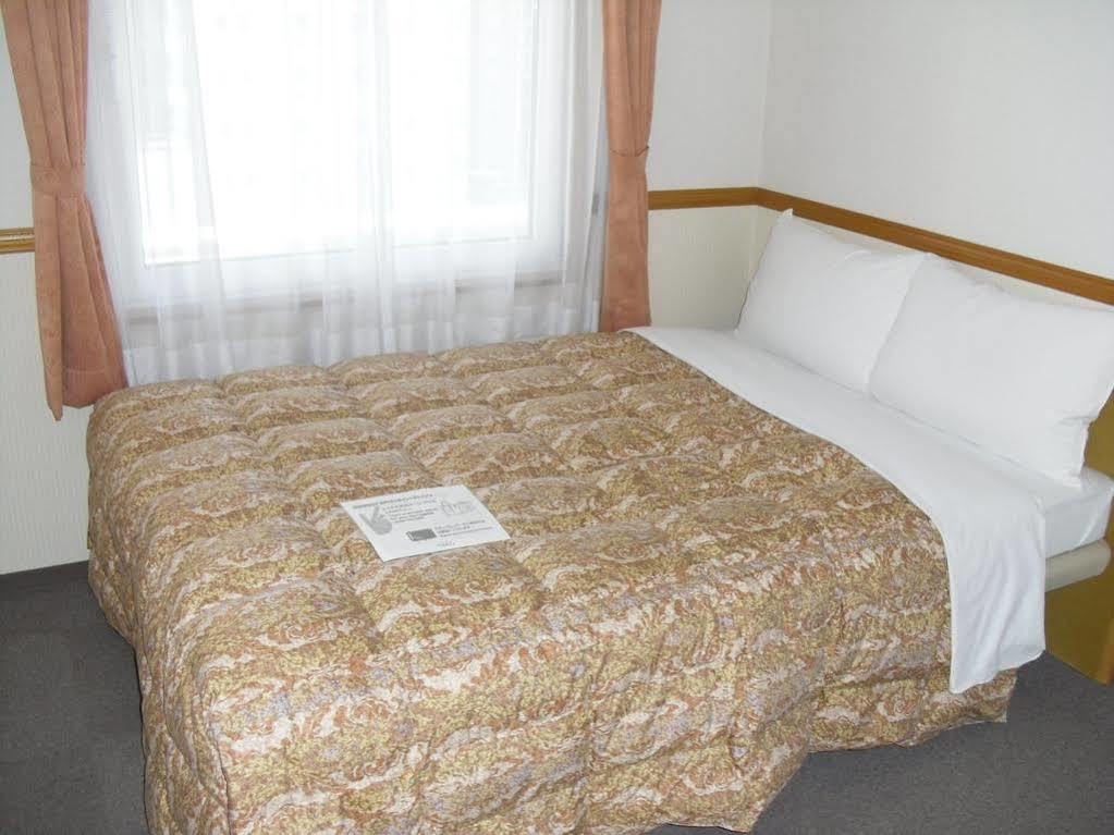 Toyoko Inn Sendai-Eki Nishi-Guchi Chuo Exterior foto